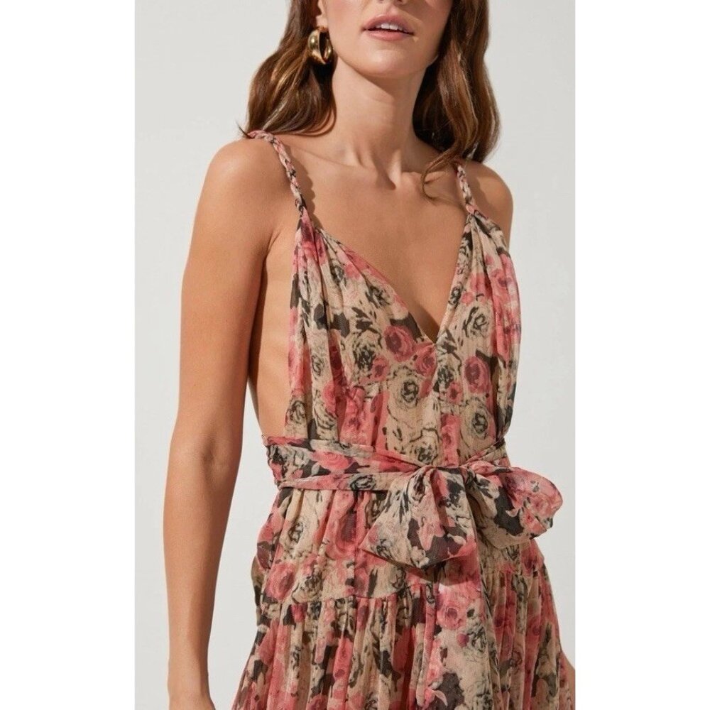 ASTR the Label Eartha Floral Tiered Maxi Dress M Multicolor Taupe Pink Beautiful